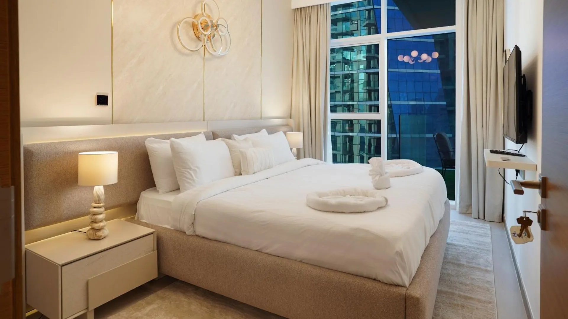 アパート 26- Luxury Waterfront 2Br With Infinity Pool Near Burj Khalifa And Dubai Mall アラブ首長国連邦